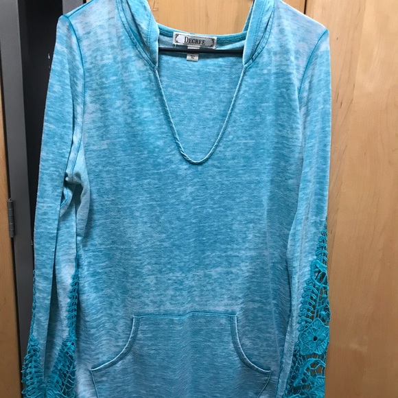 Decree Sweater - Picture 1 of 3